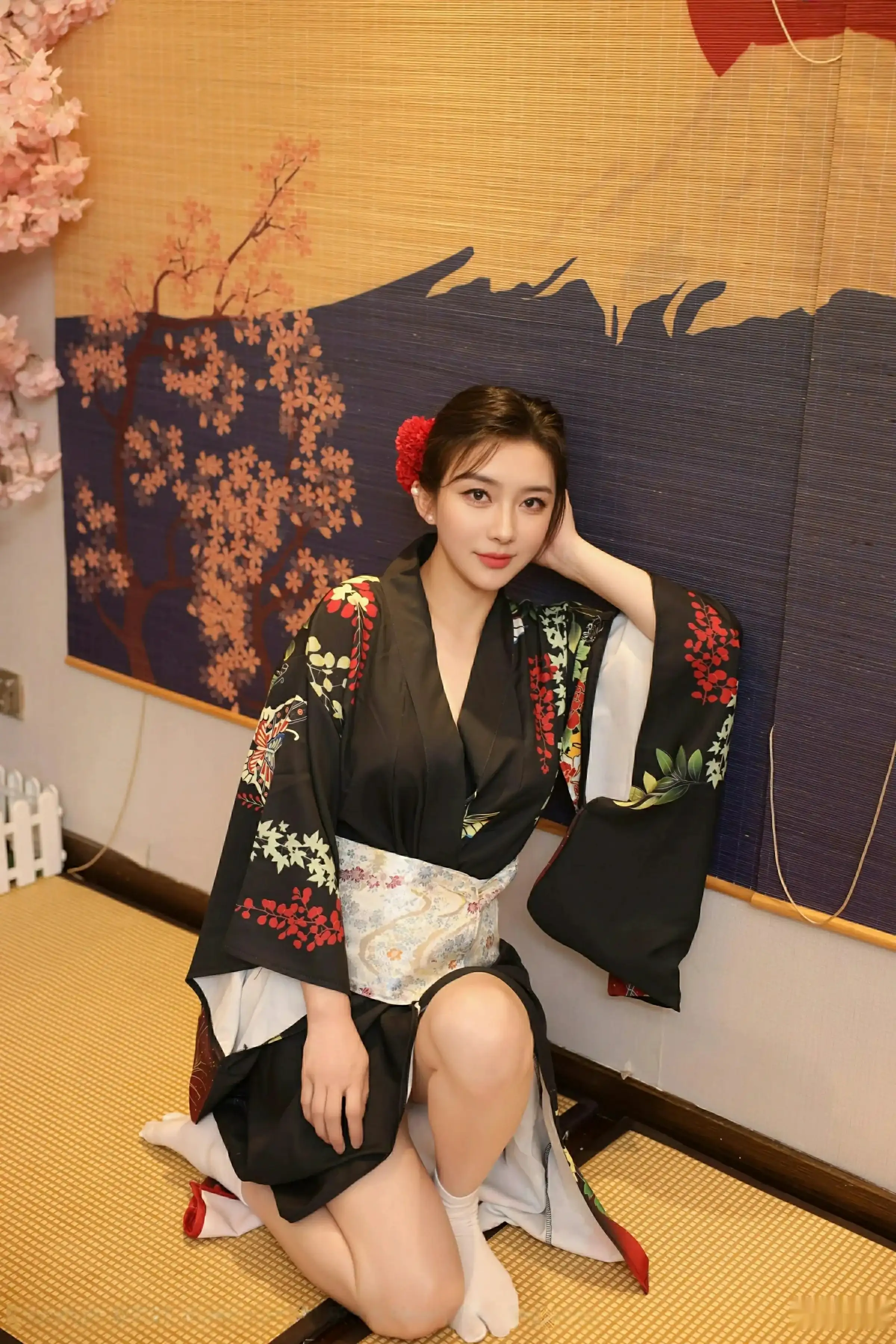 秀人集.com_[XiuRen秀人网]No.10627_模特苏一诺性感日系黑色服饰露红色内衣秀曼妙身材迷人诱惑写真80P