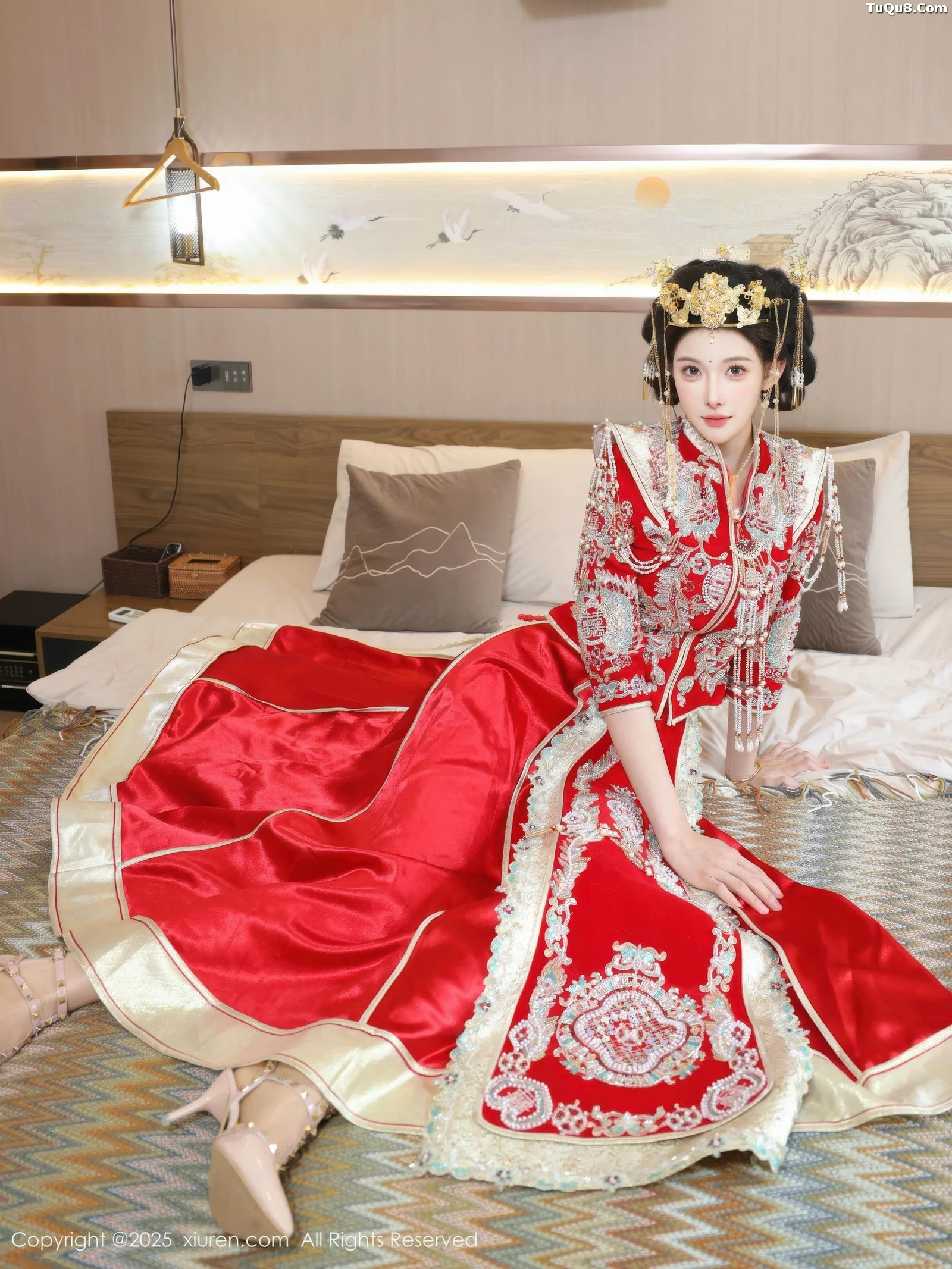 秀人集.com_[XiuRen秀人网]No.10742_模特梨霜儿性感红色新娘服饰配肉色丝袜秀丰腴身材迷人诱惑写真84P