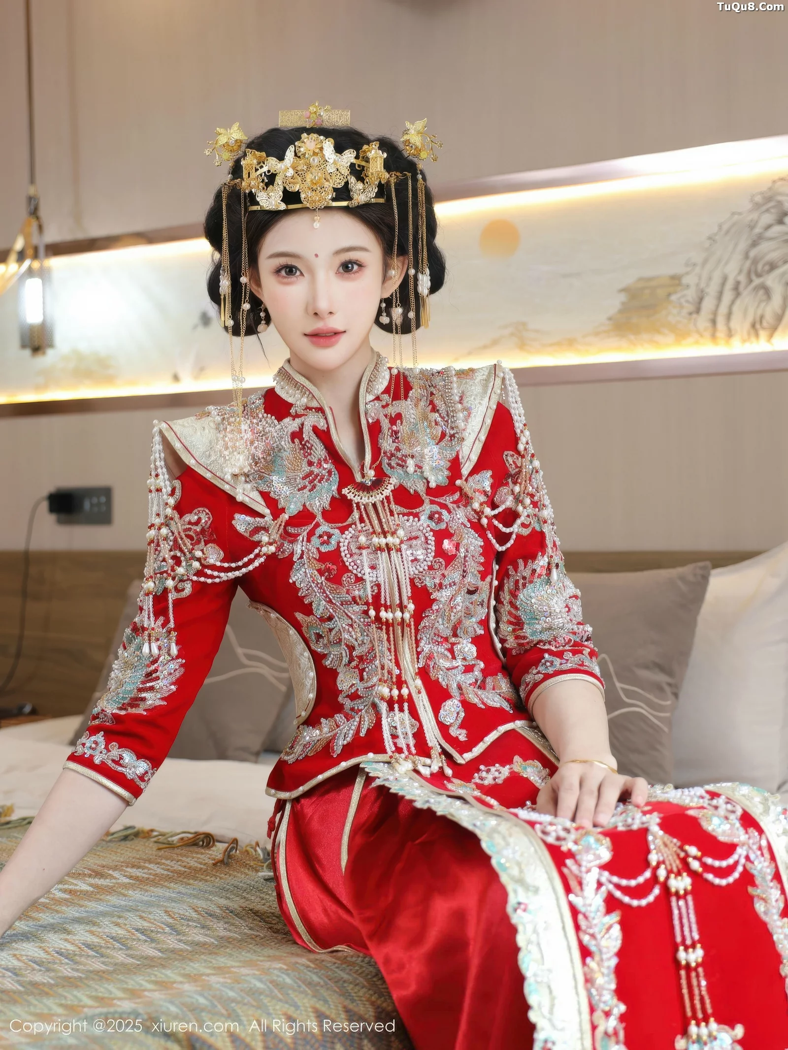 秀人集.com_[XiuRen秀人网]No.10742_模特梨霜儿性感红色新娘服饰配肉色丝袜秀丰腴身材迷人诱惑写真84P