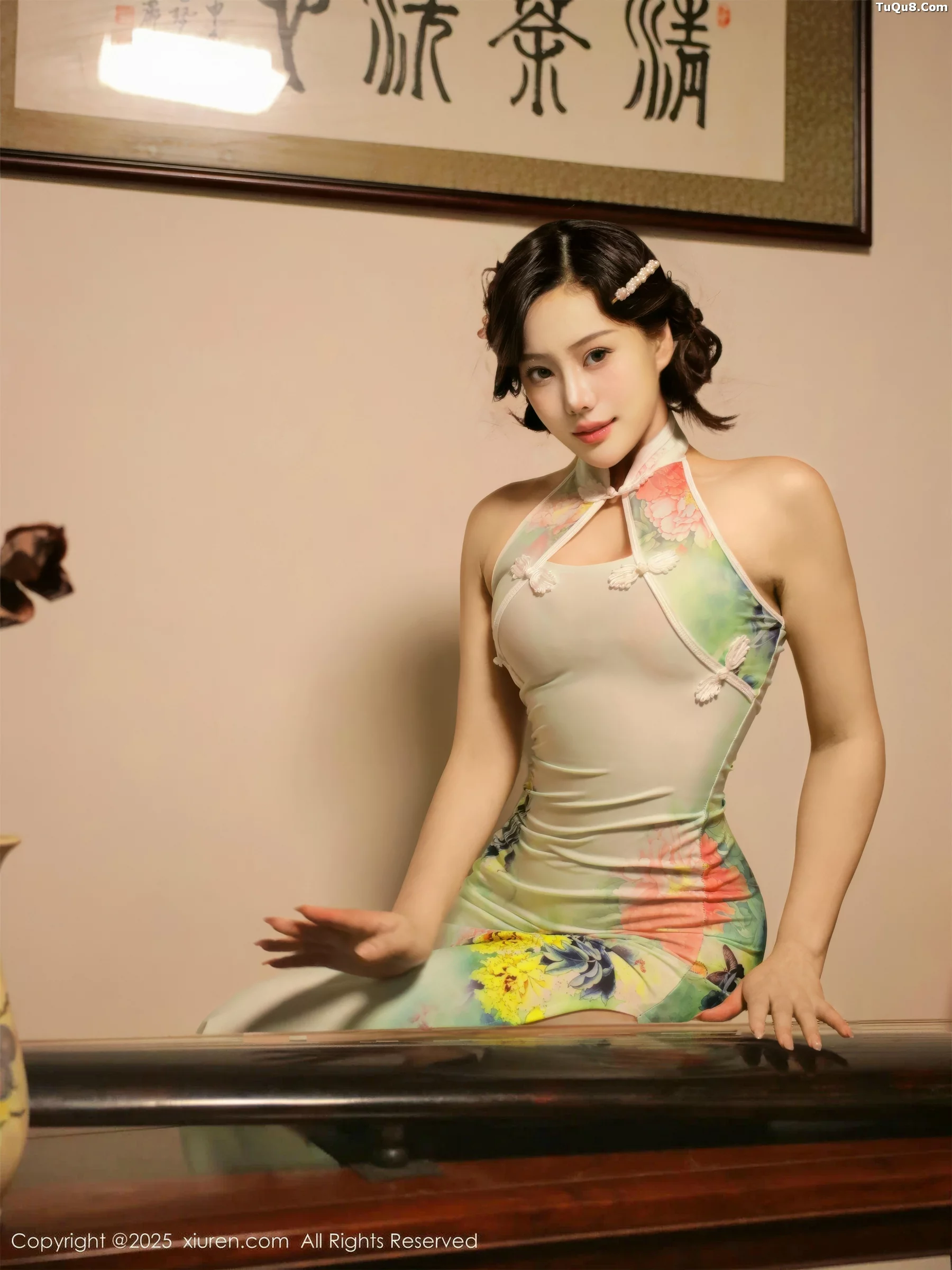 秀人集.com_[XiuRen秀人网]No.10749_新人模特莉莉安娜o性感绿色旗袍配超薄肉丝秀丰满身材诱惑写真73P