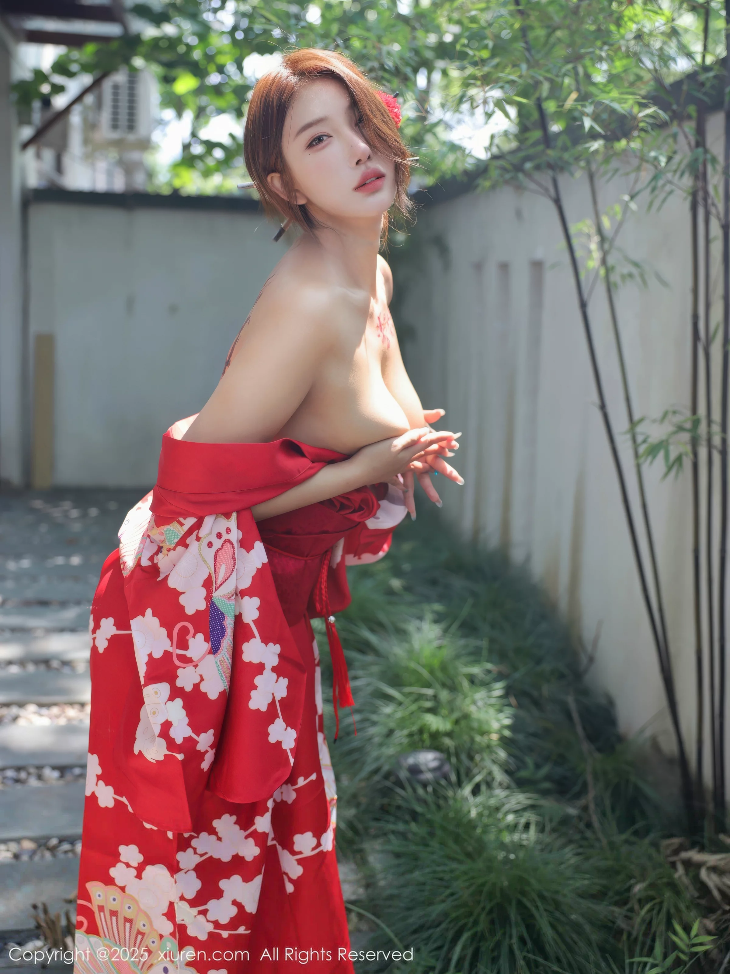 秀人集.com_[XiuRen秀人网]No.10683_模特金允希Yuki户外性感红色和服半脱秀完美身材惹火诱惑写真80P