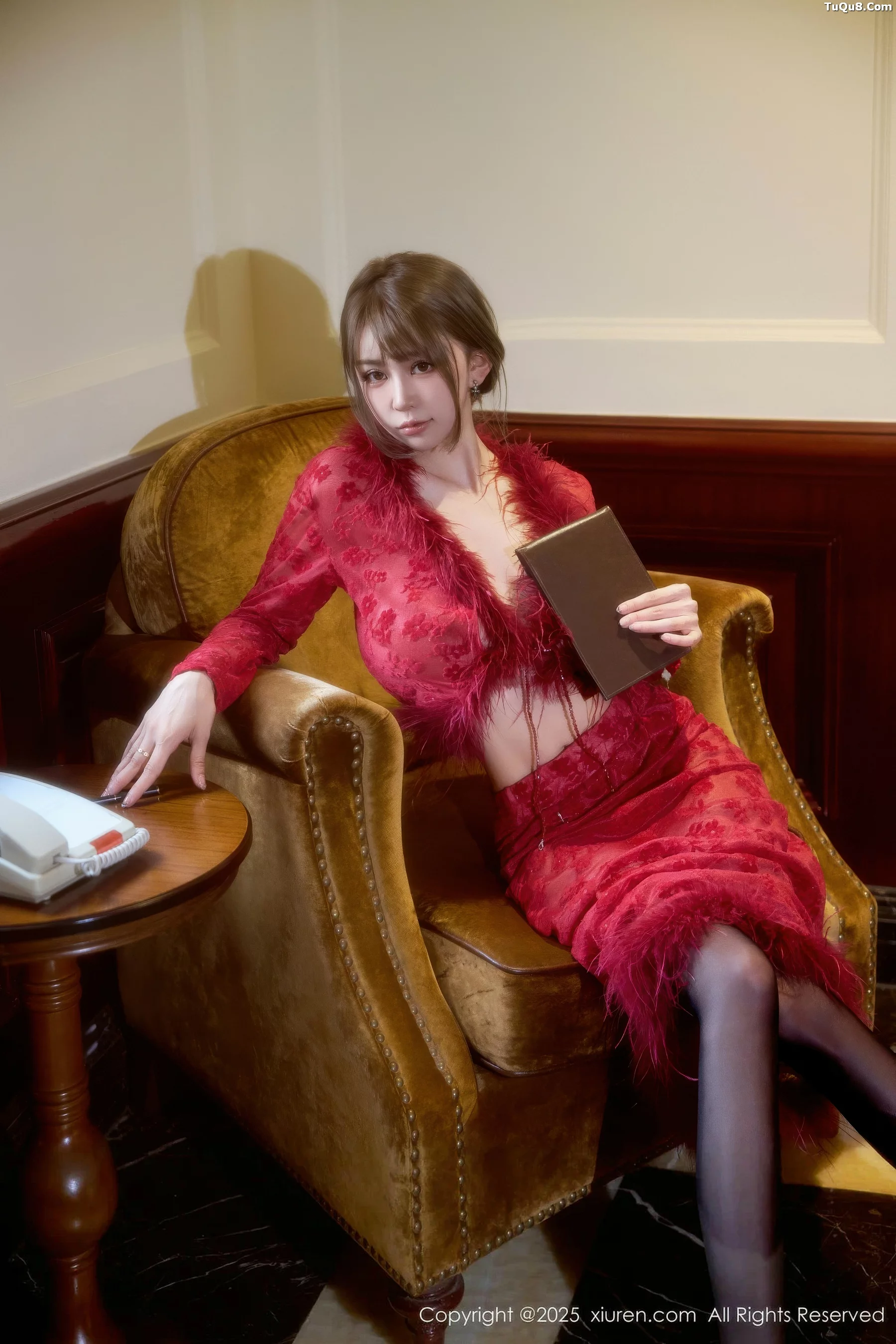 秀人集.com_[XiuRen秀人网]No.10848_模特Zoe柚柚性感红色复古服饰配超薄黑丝秀凹凸身材诱惑写真52P