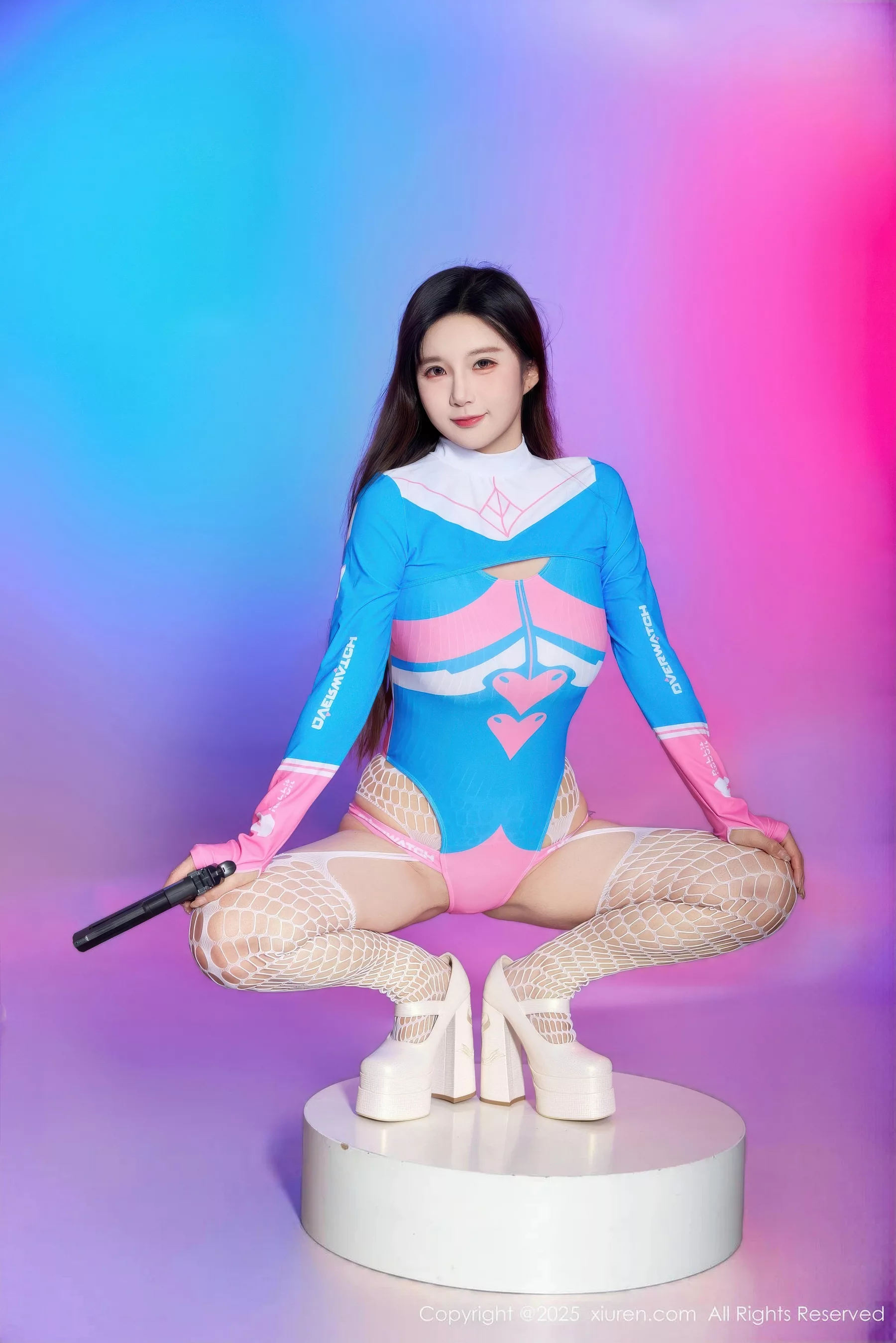 秀人集.com_[XiuRen秀人网]No.10886_模特小肉肉咪性感Cosplay装扮白色连体网袜秀凹凸身材诱惑写真62P