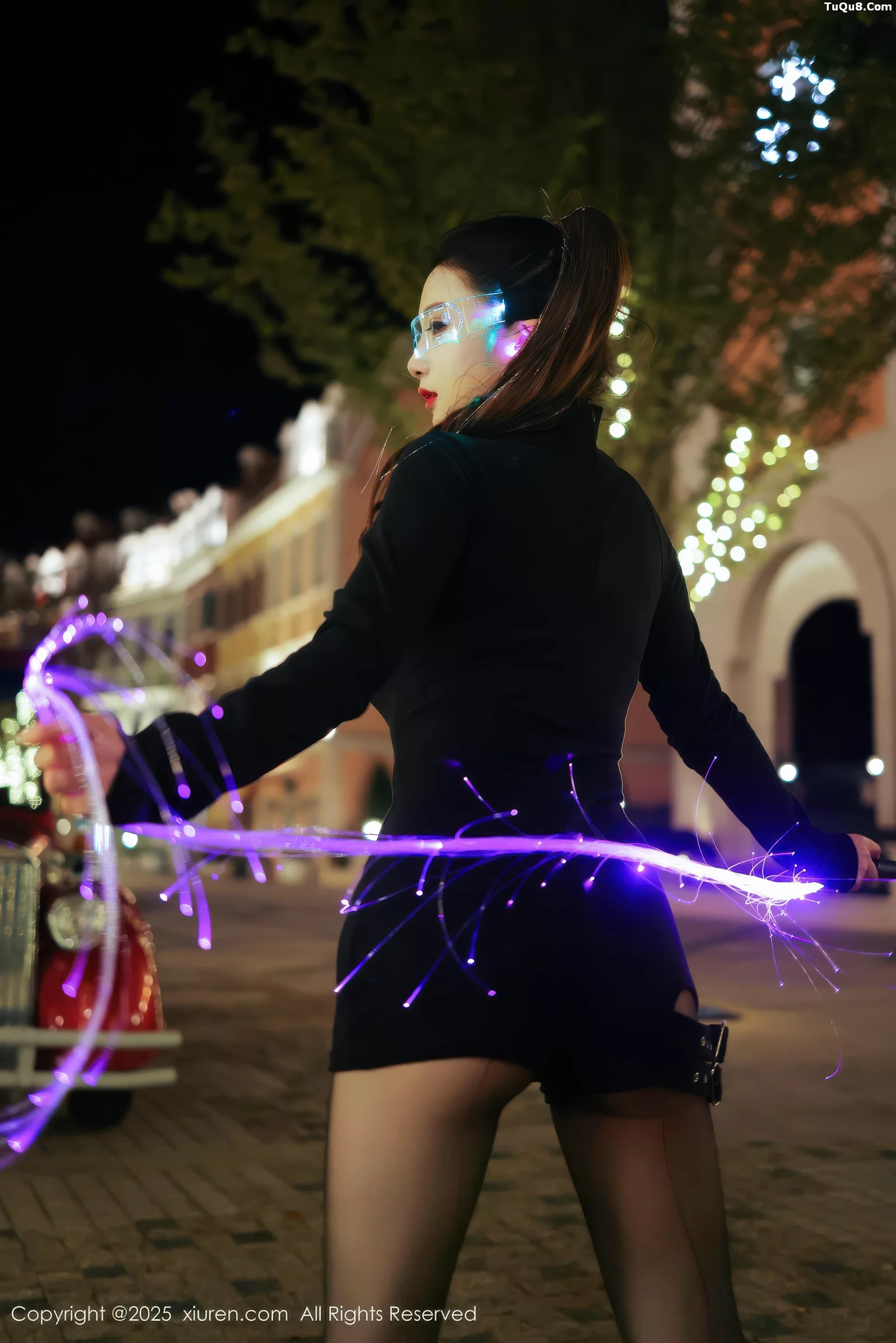 秀人集.com_[XiuRen秀人网]No.10936_模特小肉肉咪性感黑色连衣短裙配超薄黑丝秀凹凸身材诱惑写真77P