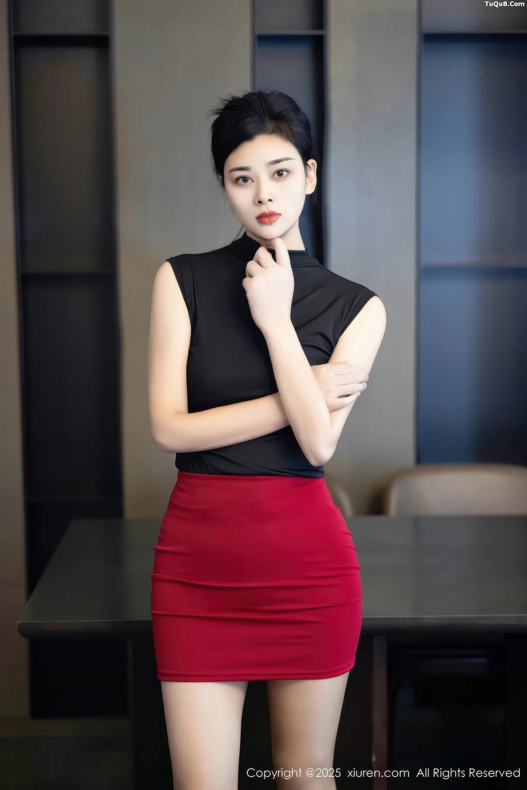 秀人集.com_[XiuRen秀人网]No.10948_新人模特徐清妍性感黑色OL服饰露超薄黑丝秀曼妙身姿诱惑写真48P