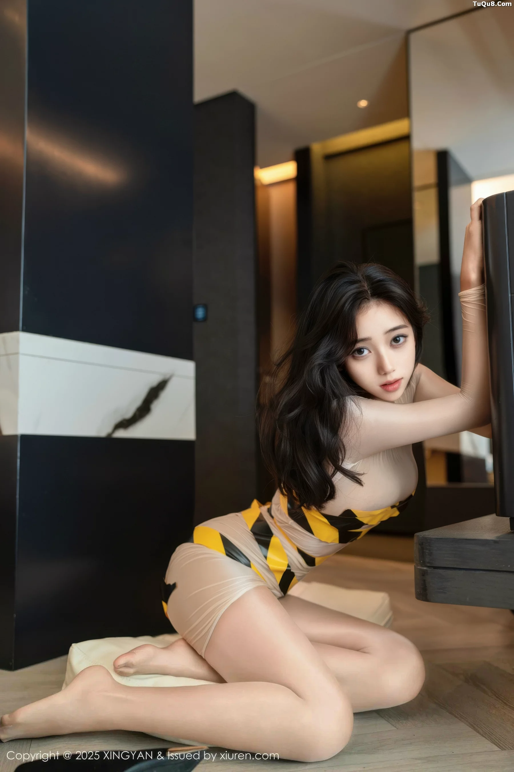 秀人集.com_[XINGYAN星颜社]VOL.421_模特时安安性感肉色连衣短裙配超薄肉丝秀柔美身姿诱惑写真71P