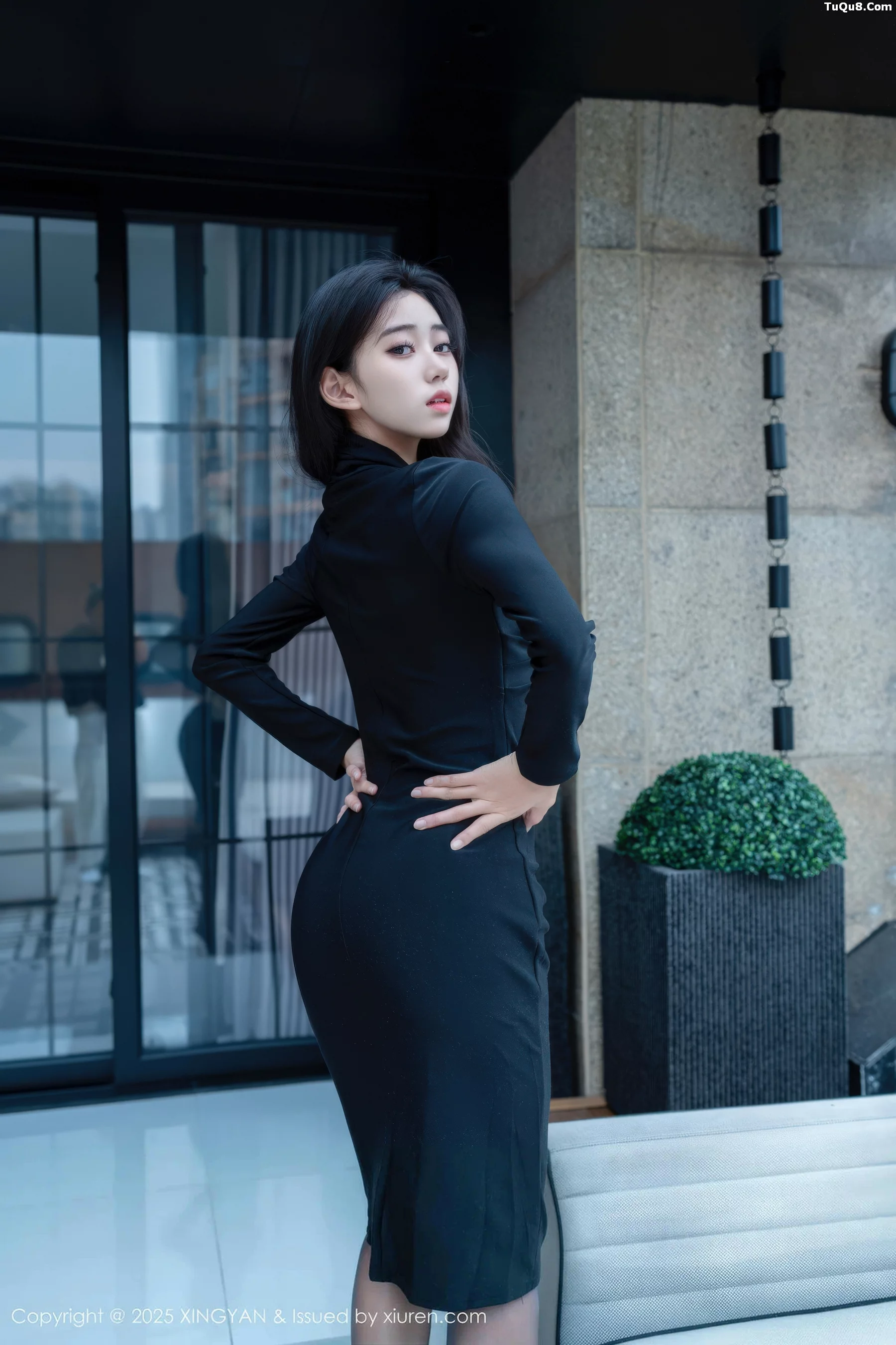 秀人集.com_[XINGYAN星颜社]VOL.426_模特时安安性感黑色连衣裙配超薄无内黑丝秀柔美身姿诱惑写真76P
