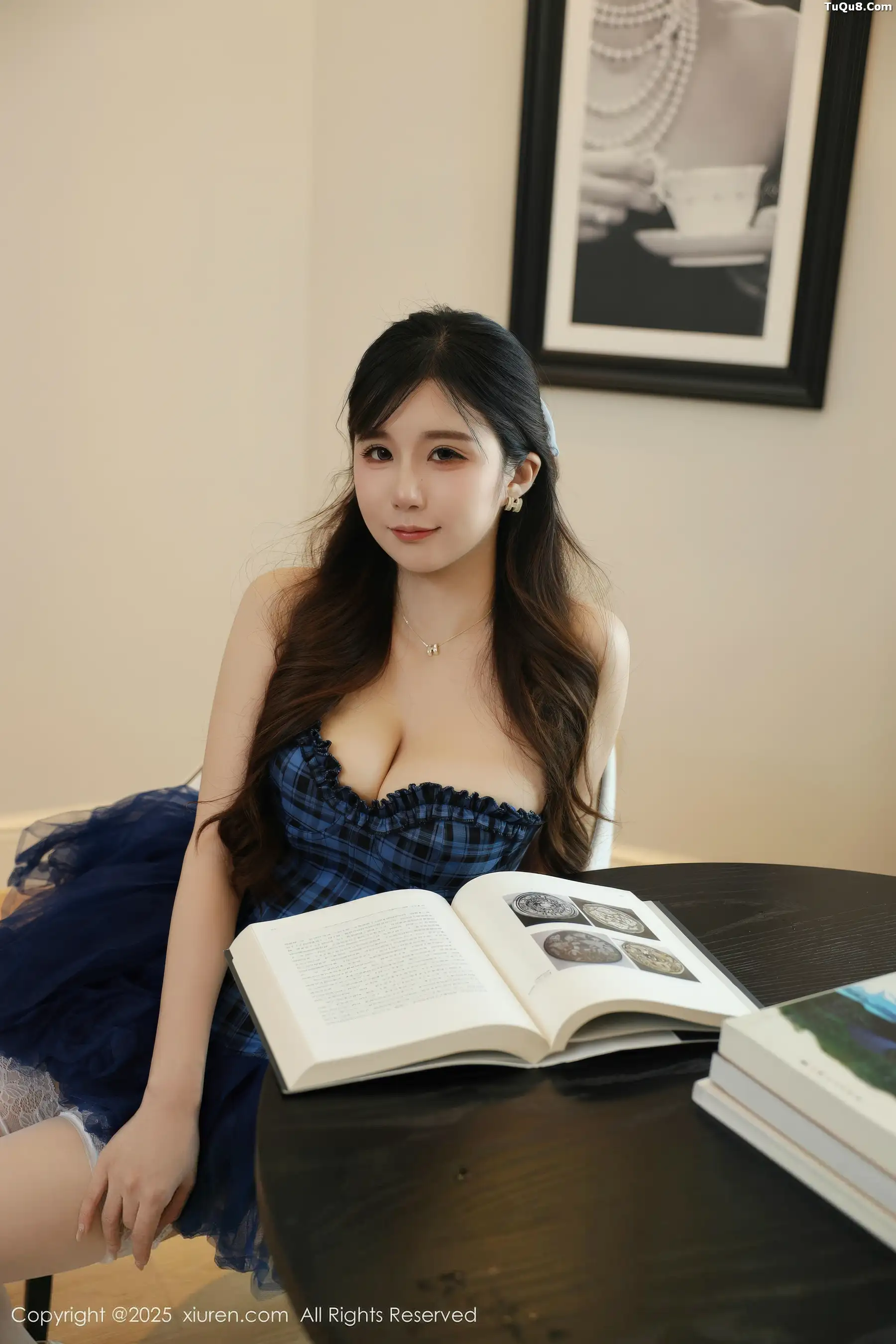 秀人集.com_[XiuRen秀人网]No.10990_模特小肉肉咪性感蓝色蓬蓬裙配白色丝袜秀凹凸身材完美诱惑写真68P