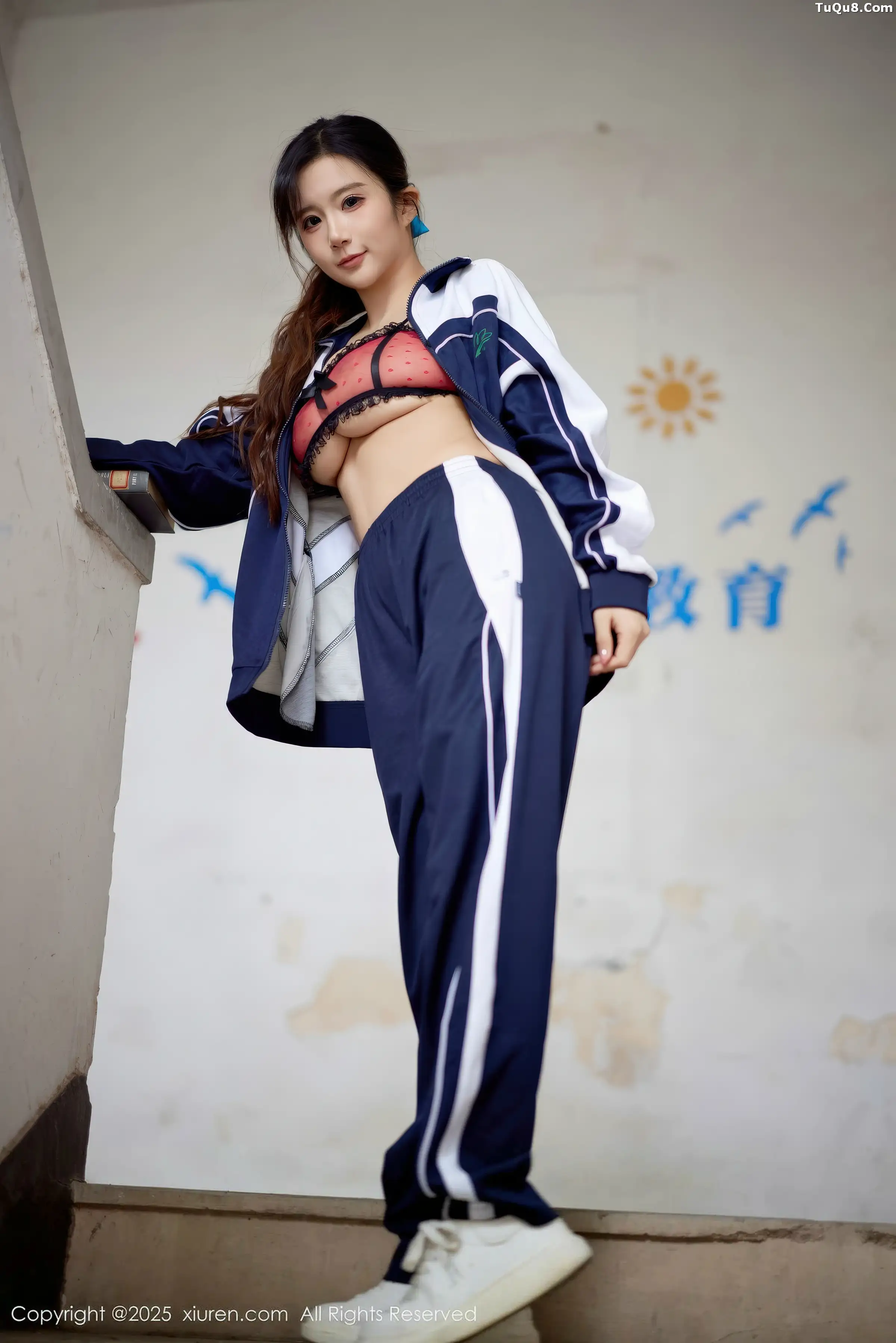 秀人集.com_[XiuRen秀人网]No.11103_模特小肉肉咪性感学生装露红色内衣配黑丝网袜秀凹凸身材写真72P